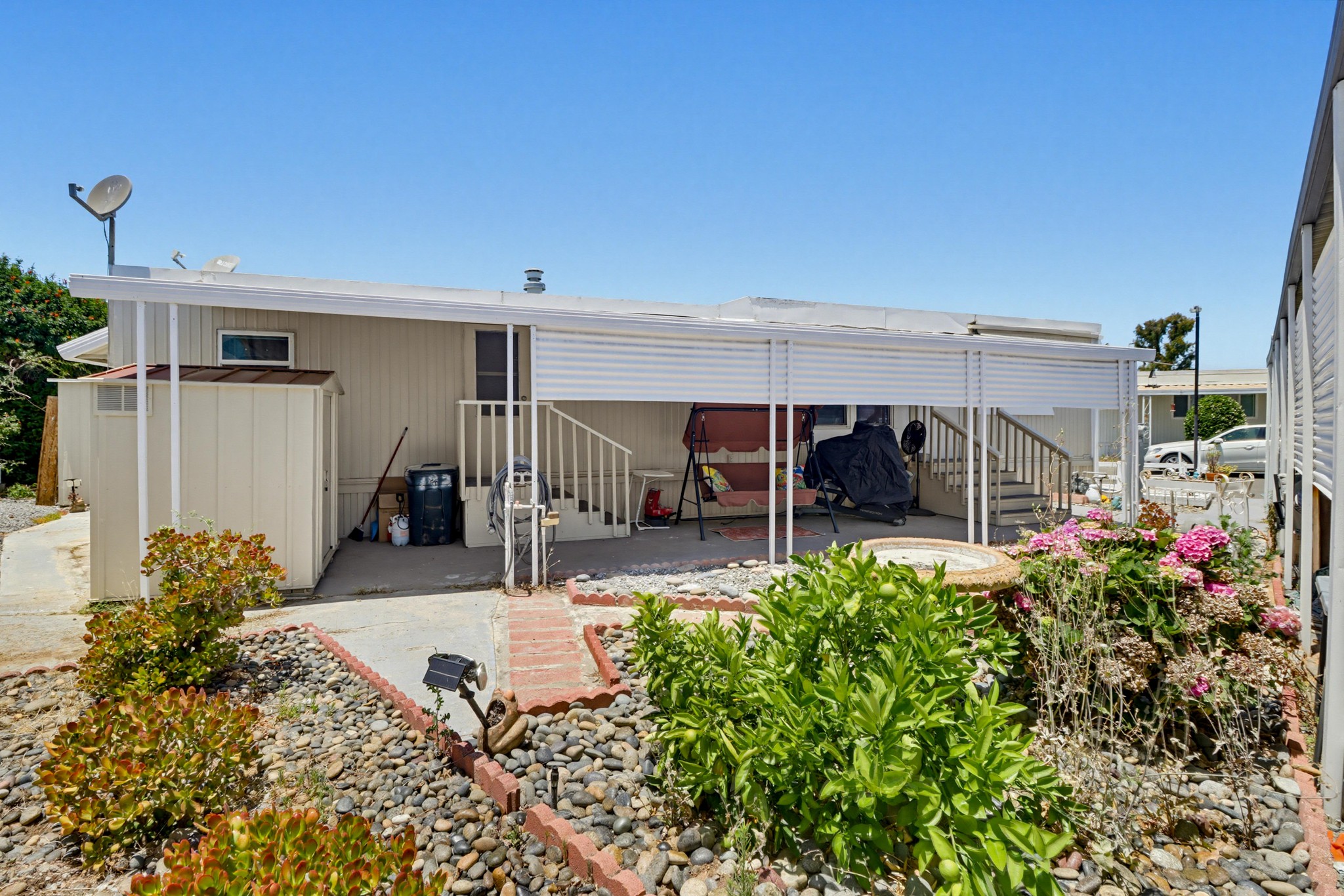Virtual tour photo 24 of 28 for 410 S 1st St SPC 142