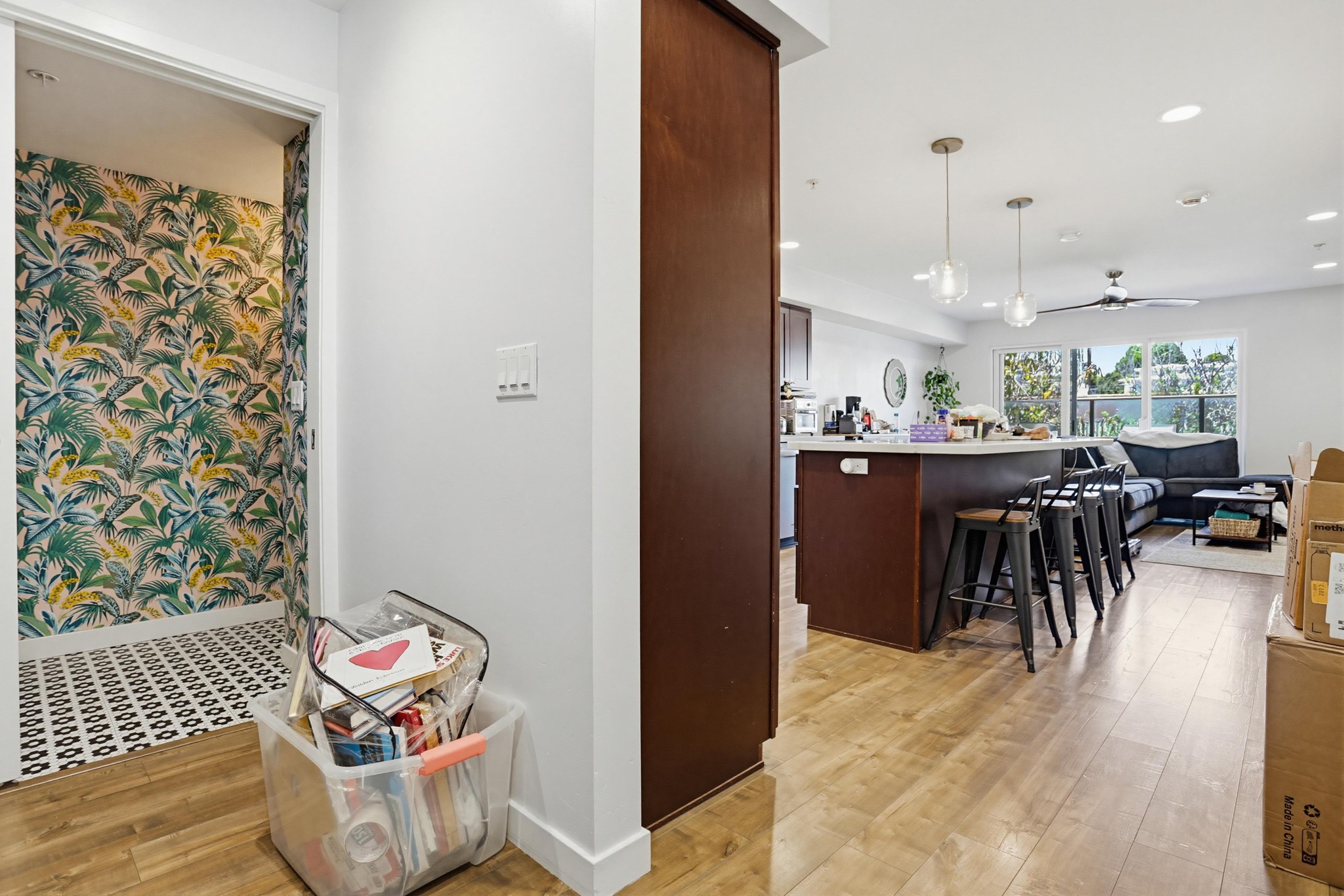 Virtual tour photo 3 of 29 for 4100 Voltaire St Unit 210