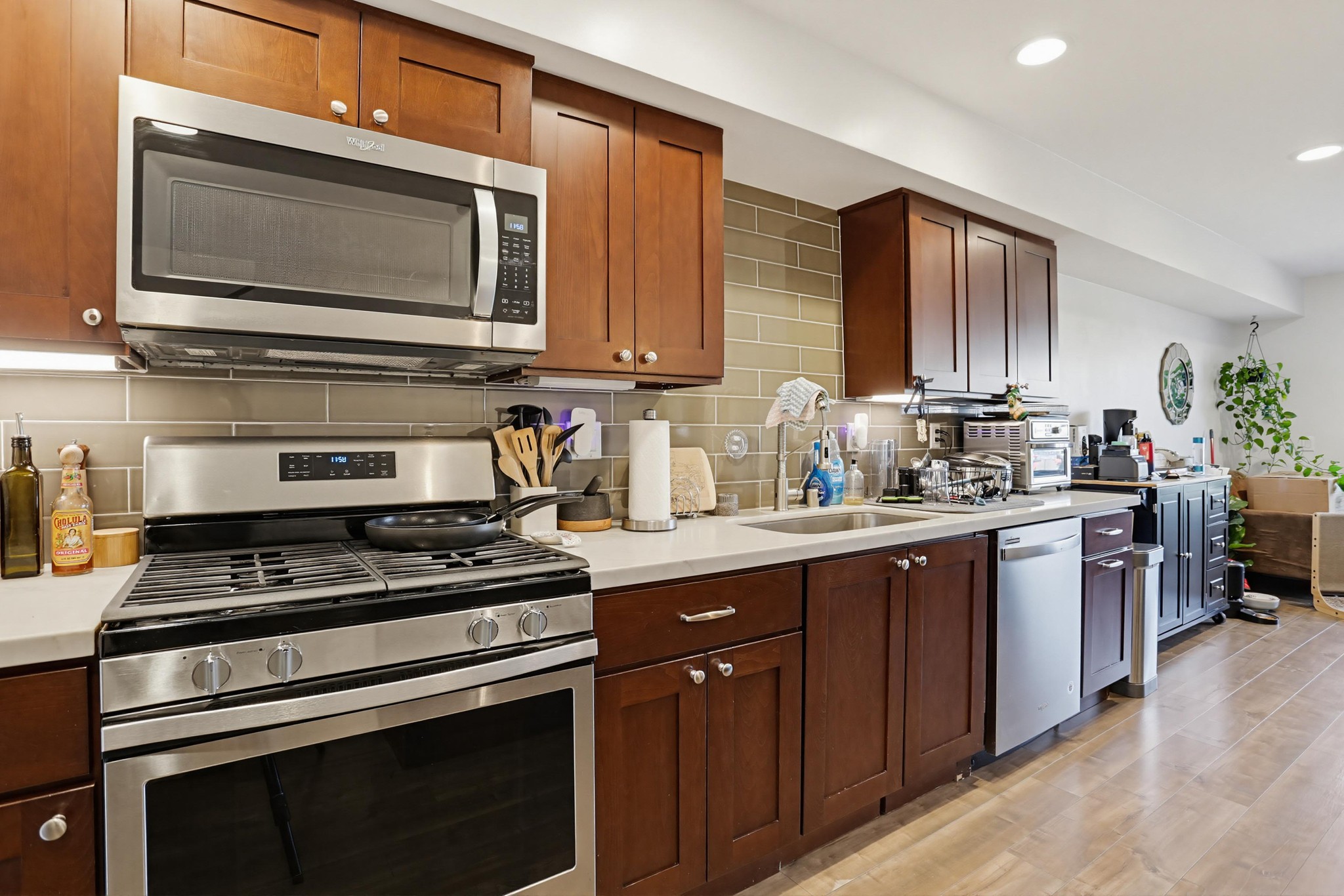 Virtual tour photo 8 of 29 for 4100 Voltaire St Unit 210