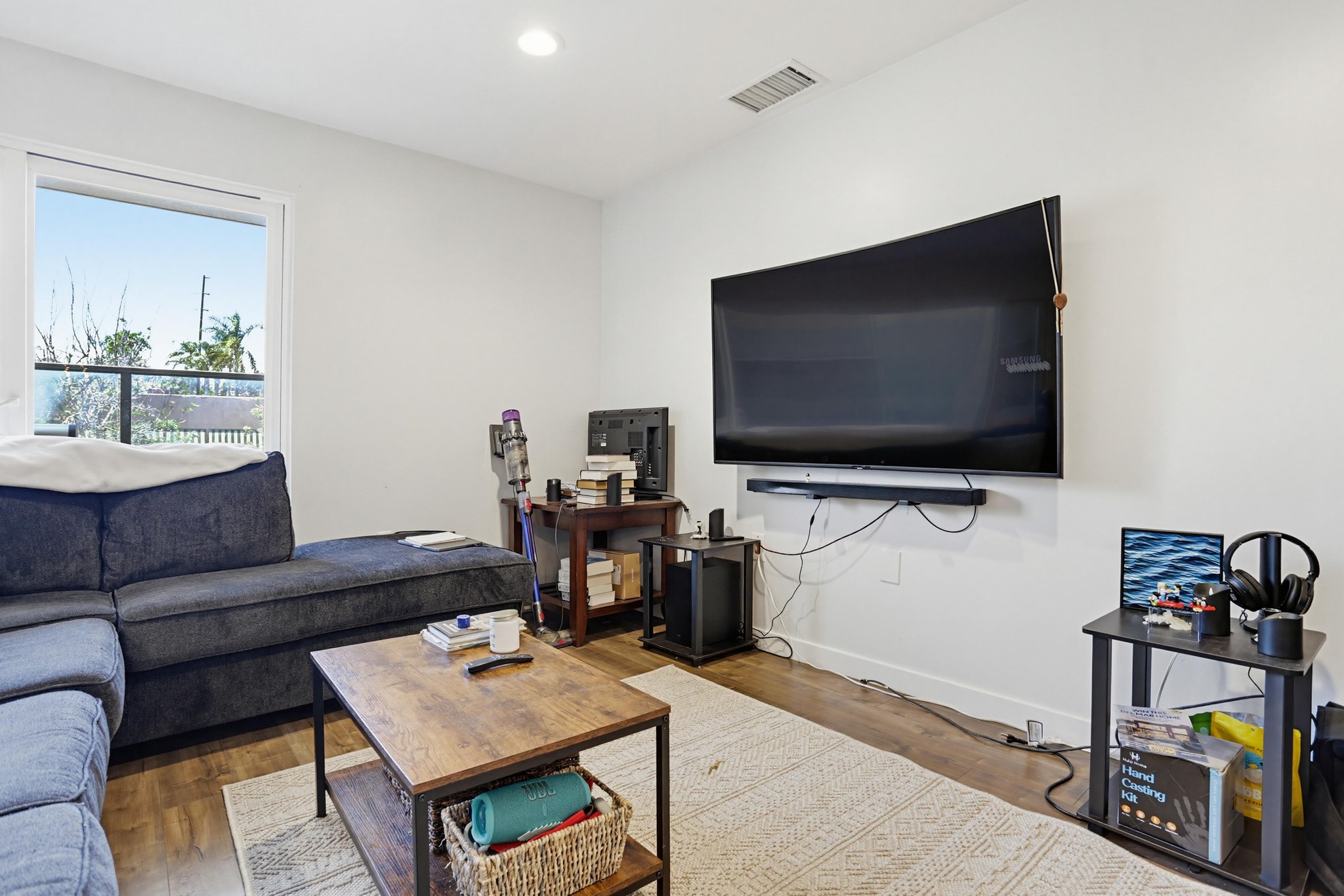 Virtual tour photo 10 of 29 for 4100 Voltaire St Unit 210