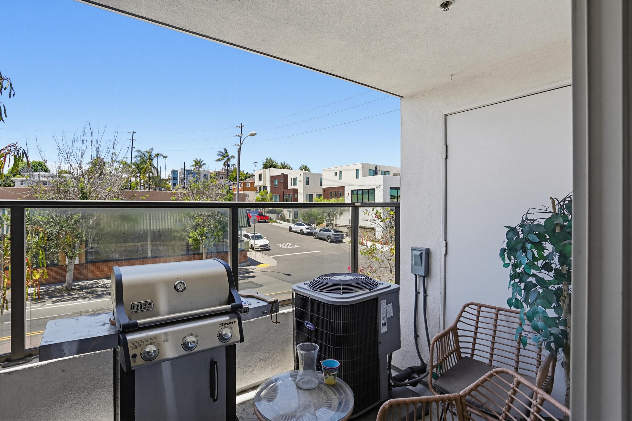 Virtual tour photo 13 of 29 for 4100 Voltaire St Unit 210