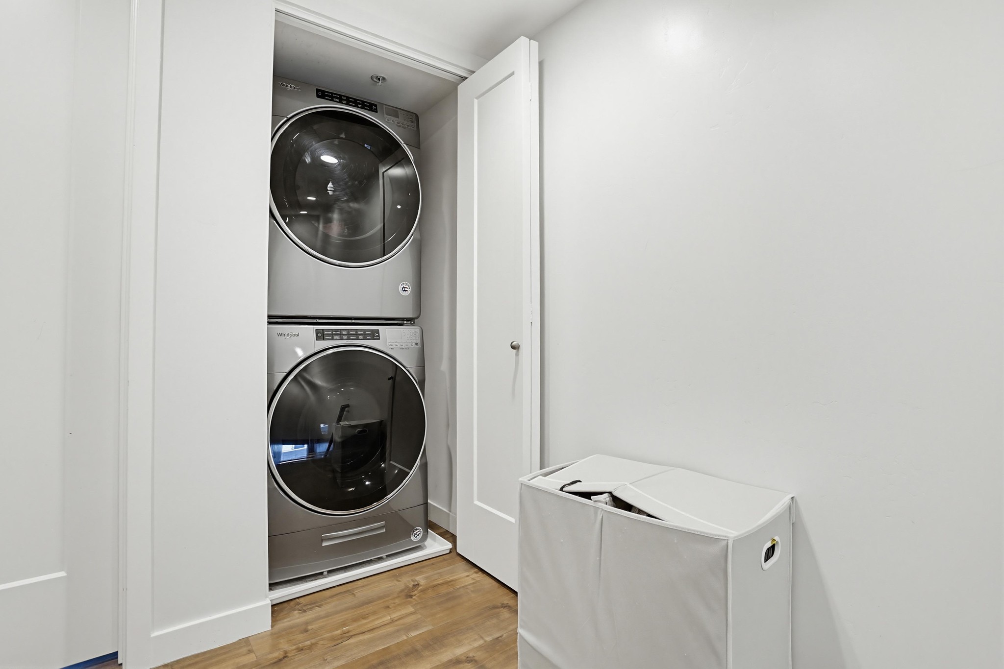 Virtual tour photo 16 of 29 for 4100 Voltaire St Unit 210