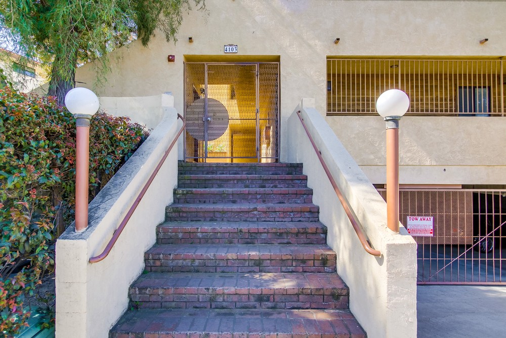Virtual tour photo 4 of 49 for 4103 Asher St