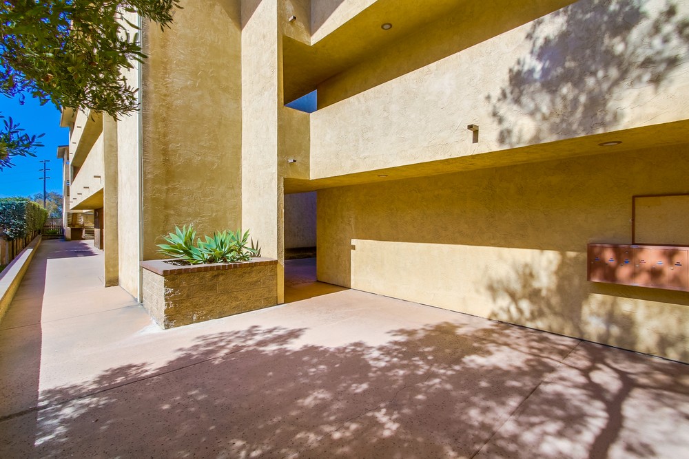 Virtual tour photo 6 of 49 for 4103 Asher St
