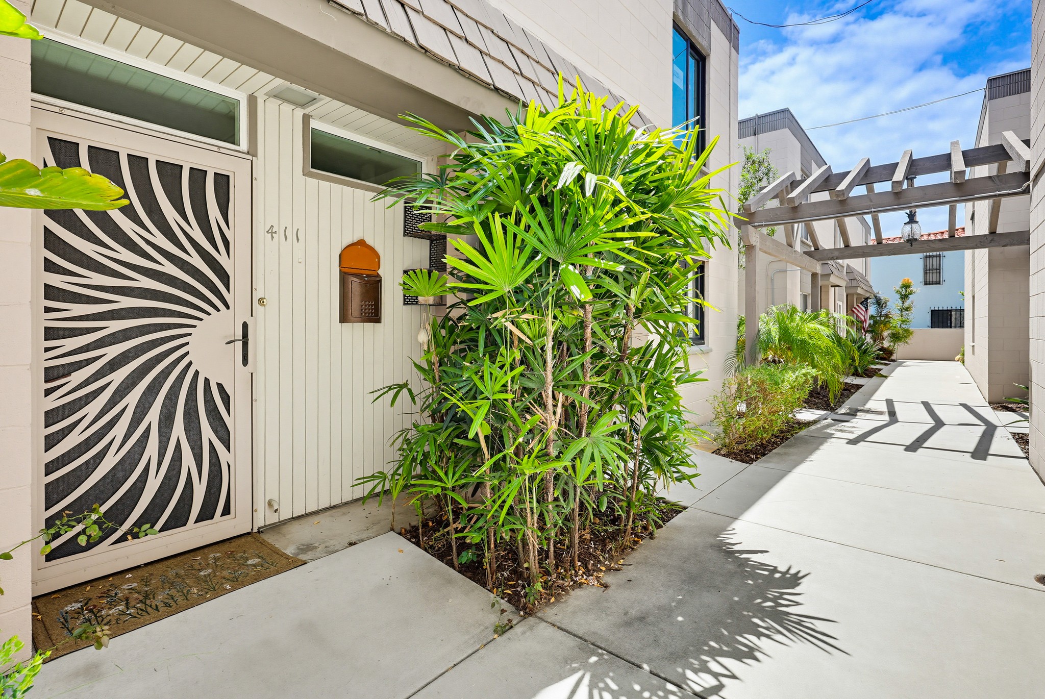Virtual tour photo 11 of 65 for 411 C Ave