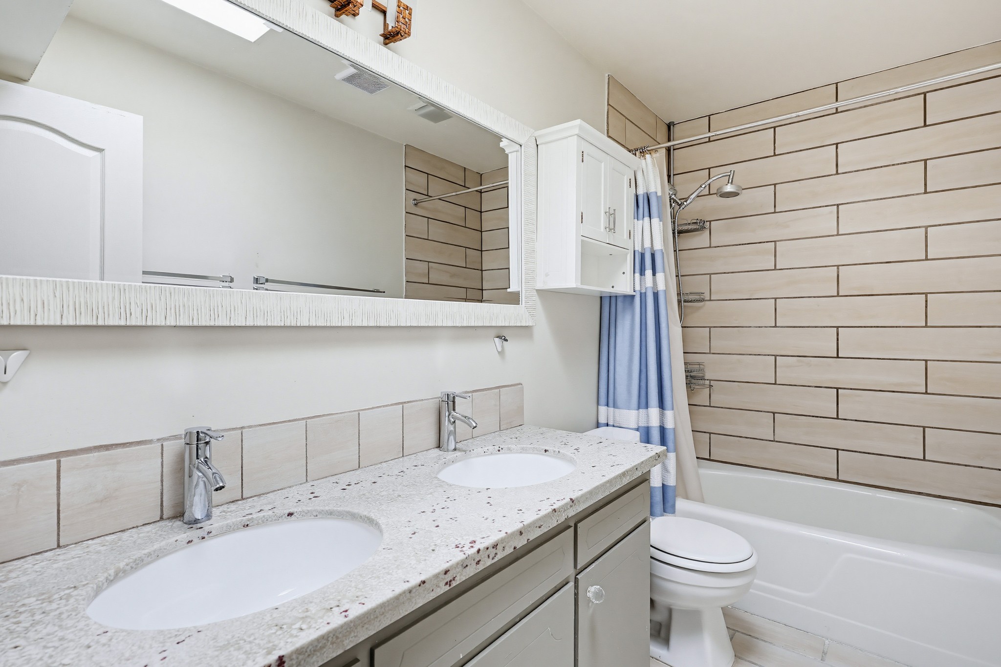 Virtual tour photo 40 of 65 for 411 C Ave