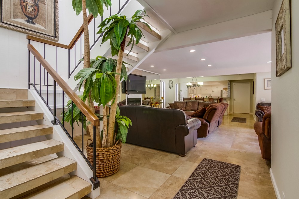 Virtual tour photo 8 of 87 for 4111 Bayard St