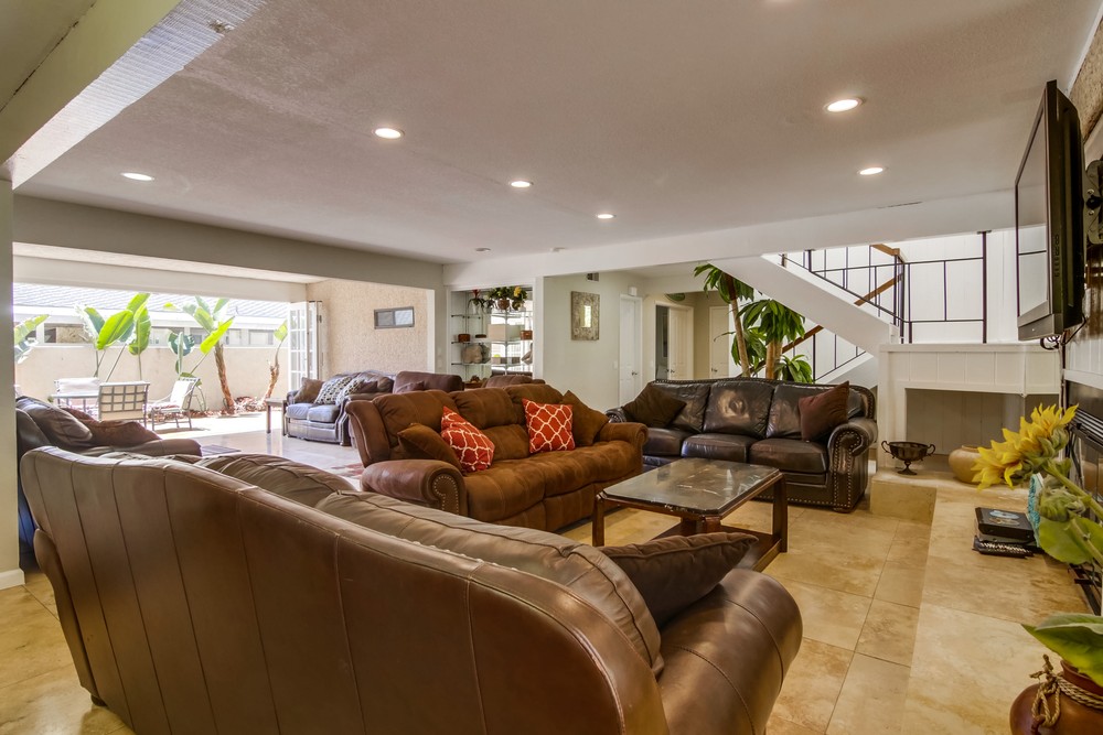Virtual tour photo 11 of 87 for 4111 Bayard St
