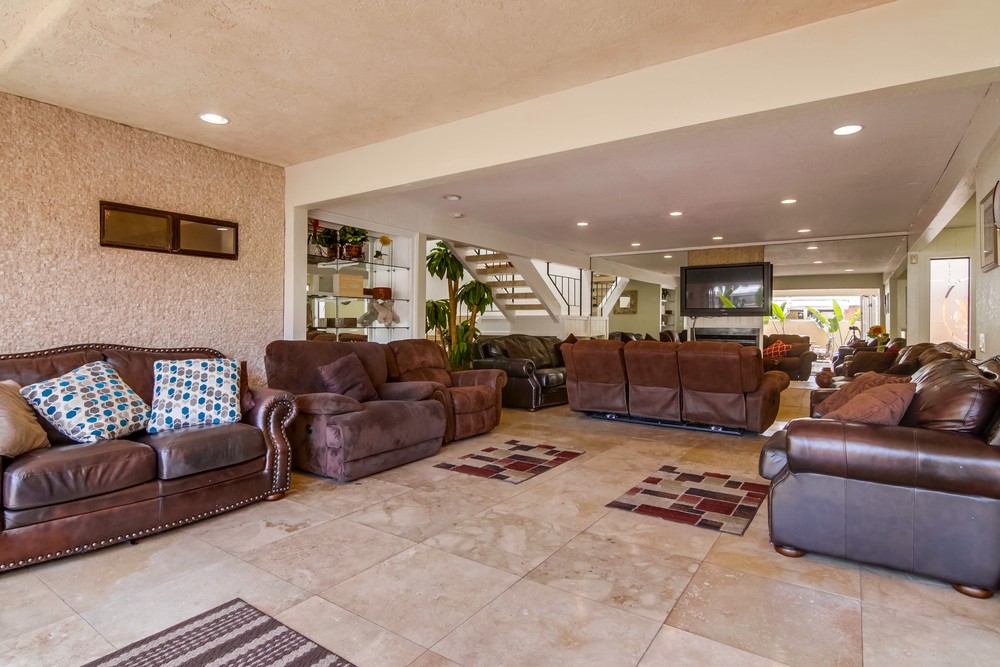 Virtual tour photo 15 of 87 for 4111 Bayard St