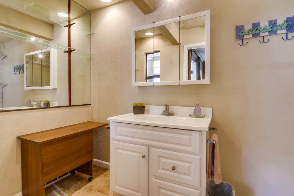 Virtual tour photo 32 of 87 for 4111 Bayard St