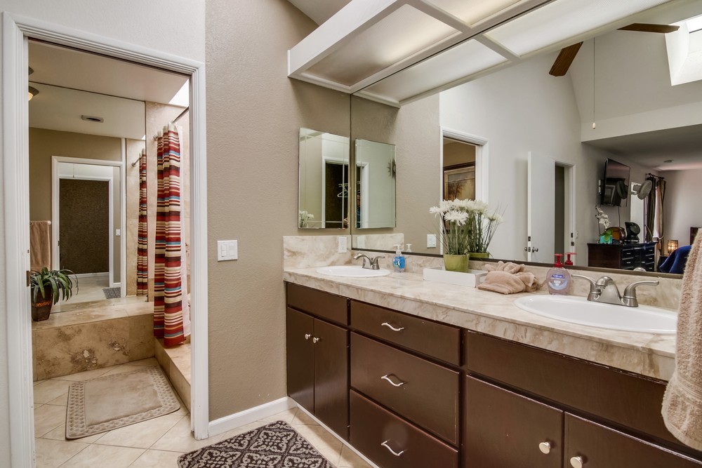 Virtual tour photo 44 of 87 for 4111 Bayard St