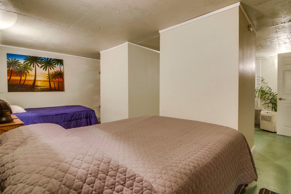 Virtual tour photo 60 of 87 for 4111 Bayard St