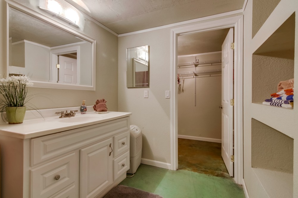 Virtual tour photo 63 of 87 for 4111 Bayard St