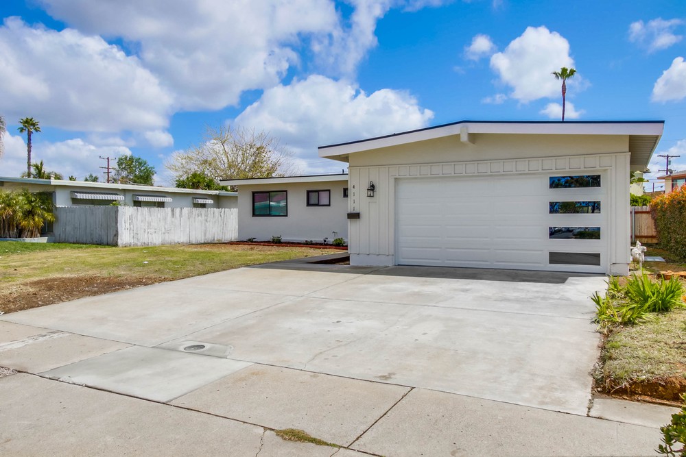 Virtual tour photo 4 of 41 for 4111 Clairemont Mesa Blvd