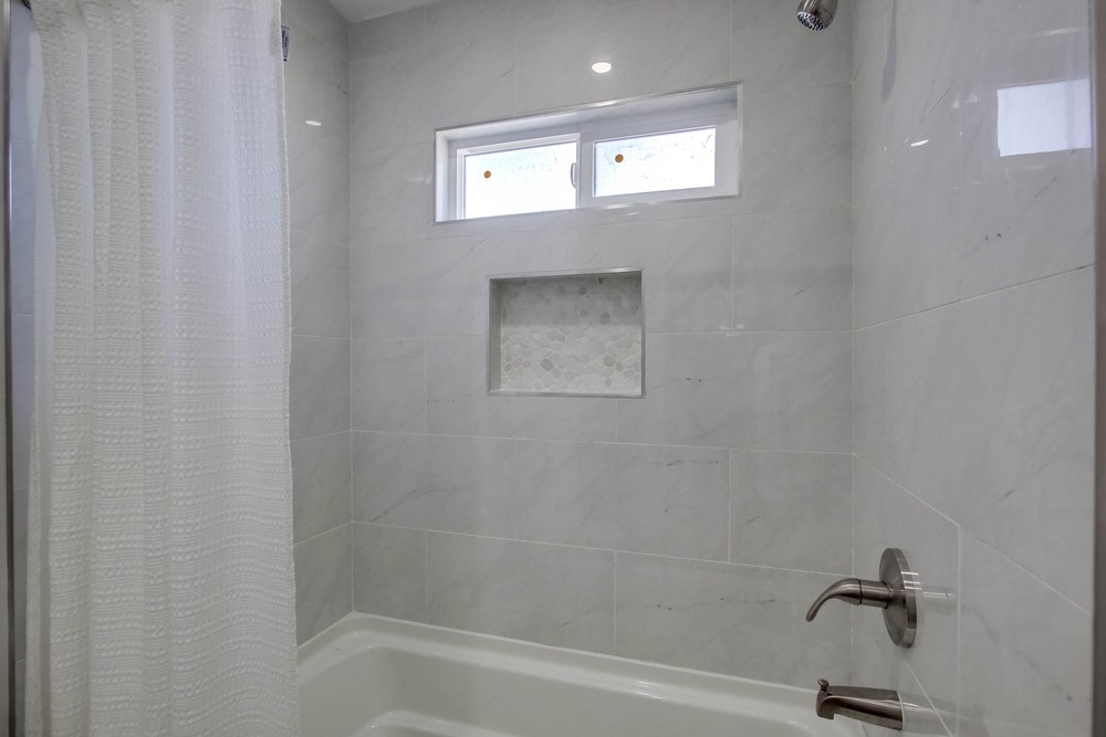 Virtual tour photo 33 of 41 for 4111 Clairemont Mesa Blvd