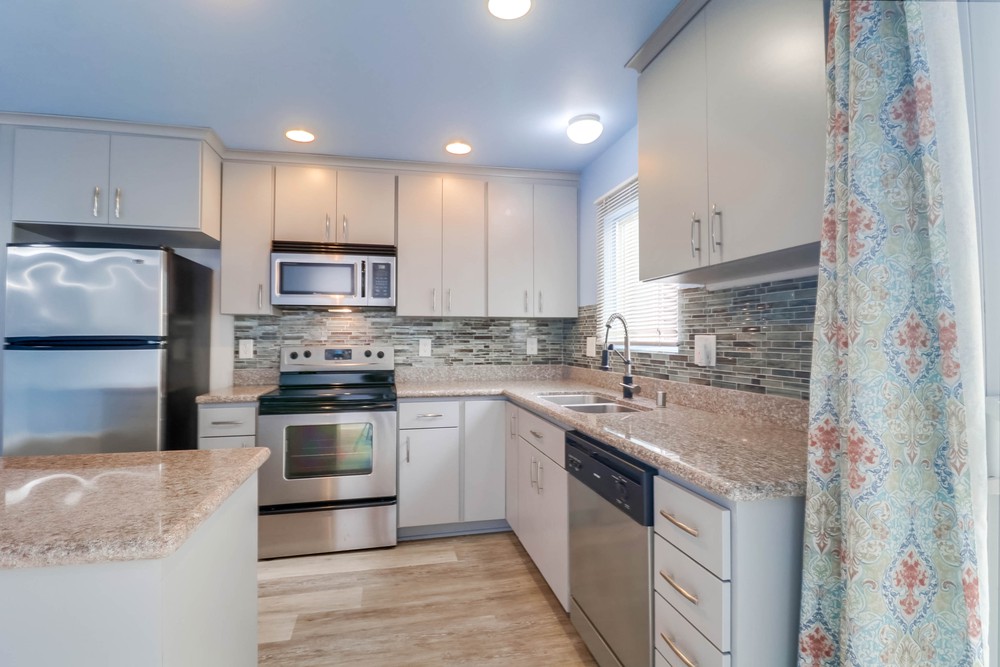 Virtual tour photo 10 of 29 for 4111 Illinois St UNIT 208