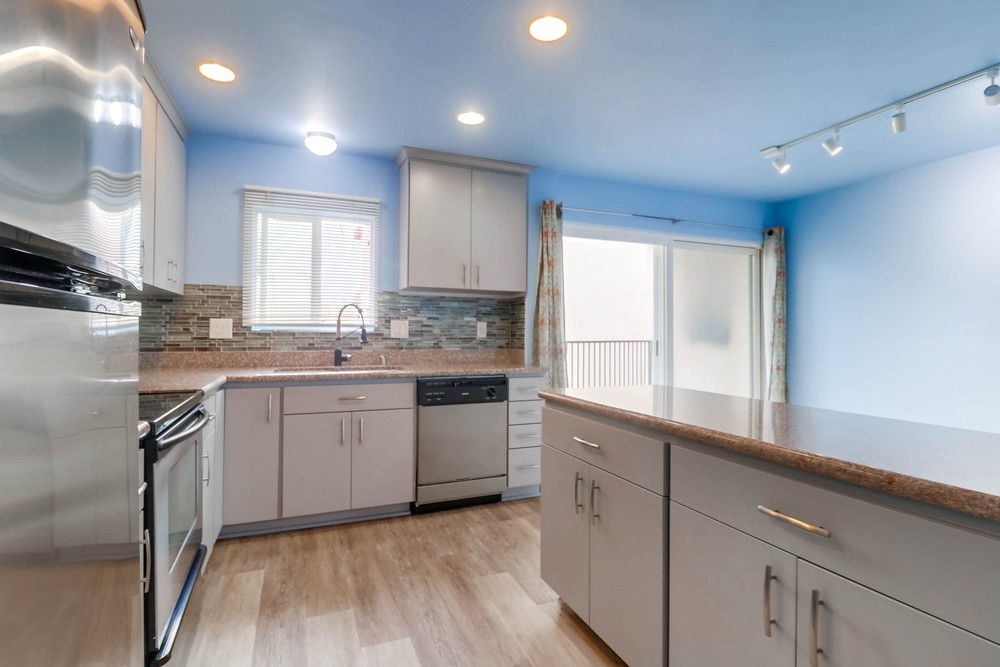 Virtual tour photo 12 of 29 for 4111 Illinois St UNIT 208