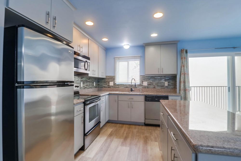 Virtual tour photo 13 of 29 for 4111 Illinois St UNIT 208