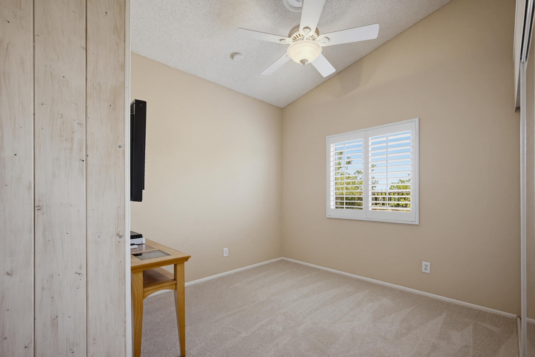 Virtual tour photo 40 of 63 for 41123 Round Hill Ct