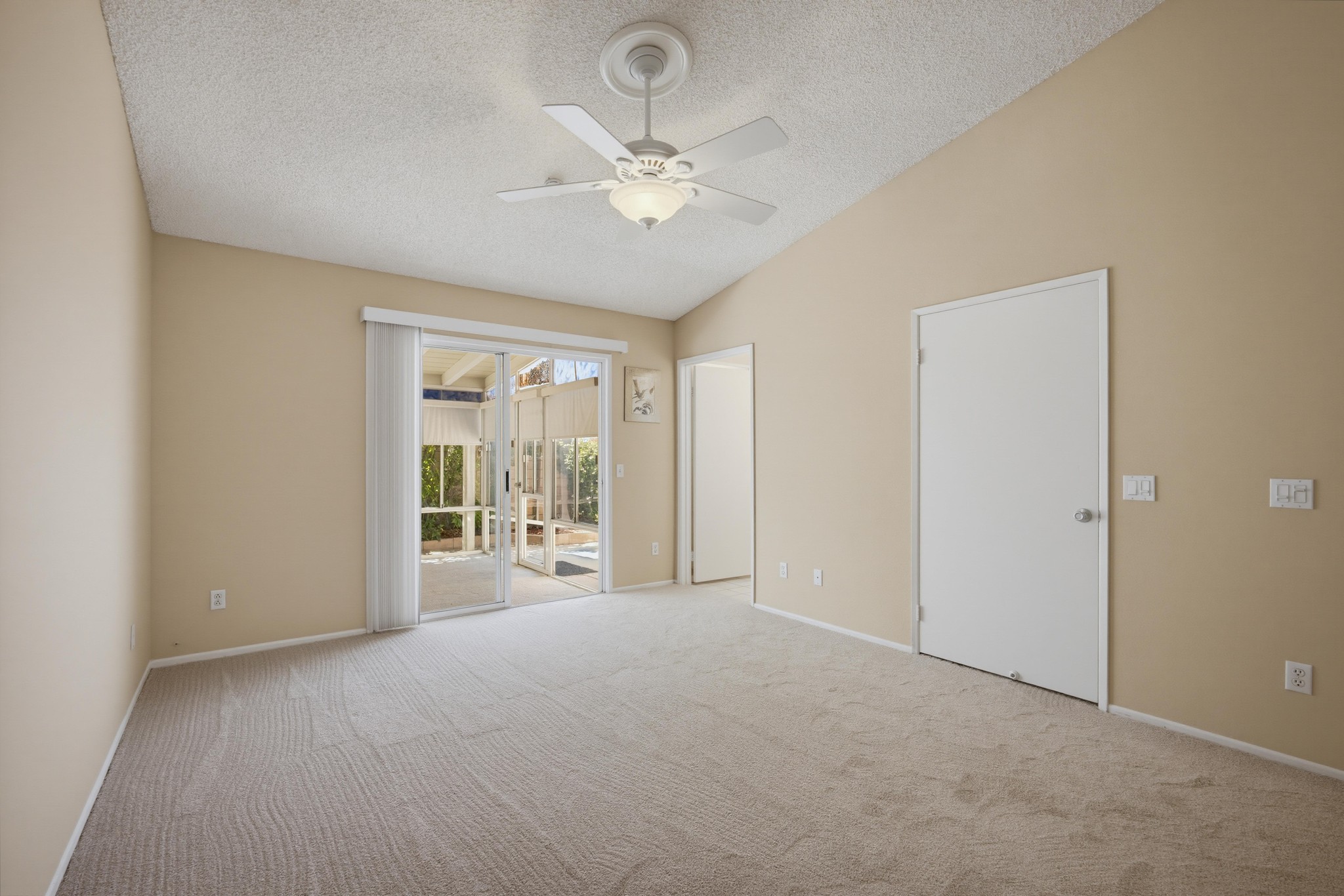 Virtual tour photo 43 of 63 for 41123 Round Hill Ct