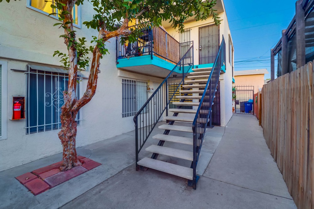 Virtual tour photo 5 of 34 for 4115 Cherokee Ave APT 6