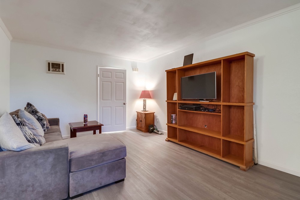Virtual tour photo 11 of 34 for 4115 Cherokee Ave APT 6
