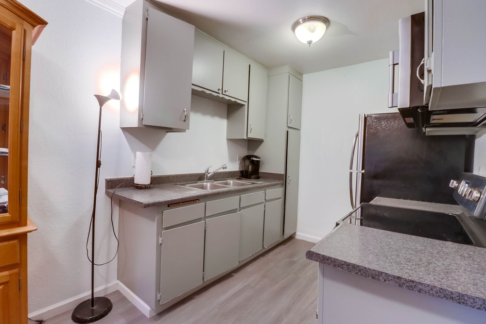 Virtual tour photo 15 of 34 for 4115 Cherokee Ave APT 6