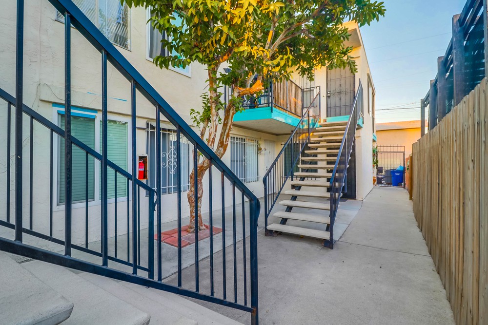 Virtual tour photo 30 of 34 for 4115 Cherokee Ave APT 6