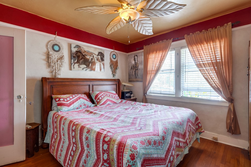 Virtual tour photo 23 of 47 for 4115 Mississippi St