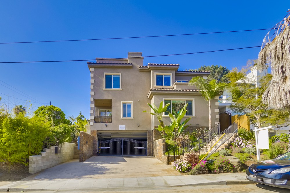 Virtual tour photo 1 of 52 for 4115 Udall Street