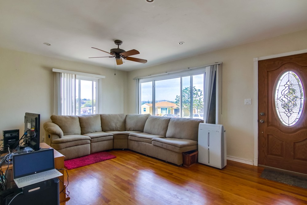 Virtual tour photo 13 of 33 for 4120 Loma Alta Dr