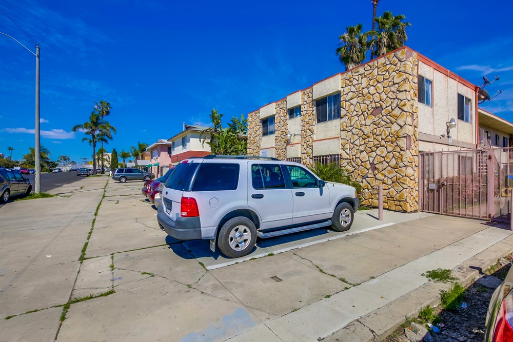 Virtual tour photo 3 of 23 for 4123 37th St