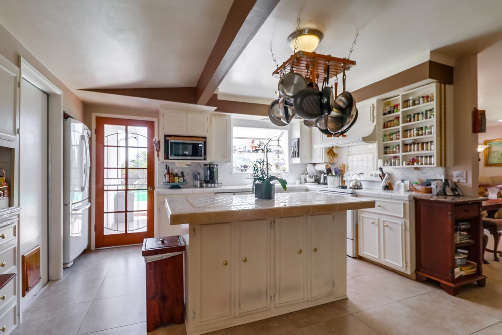 Virtual tour photo 11 of 41 for 4125 Chippewa Ct