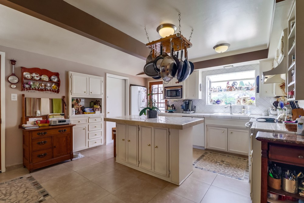 Virtual tour photo 13 of 41 for 4125 Chippewa Ct