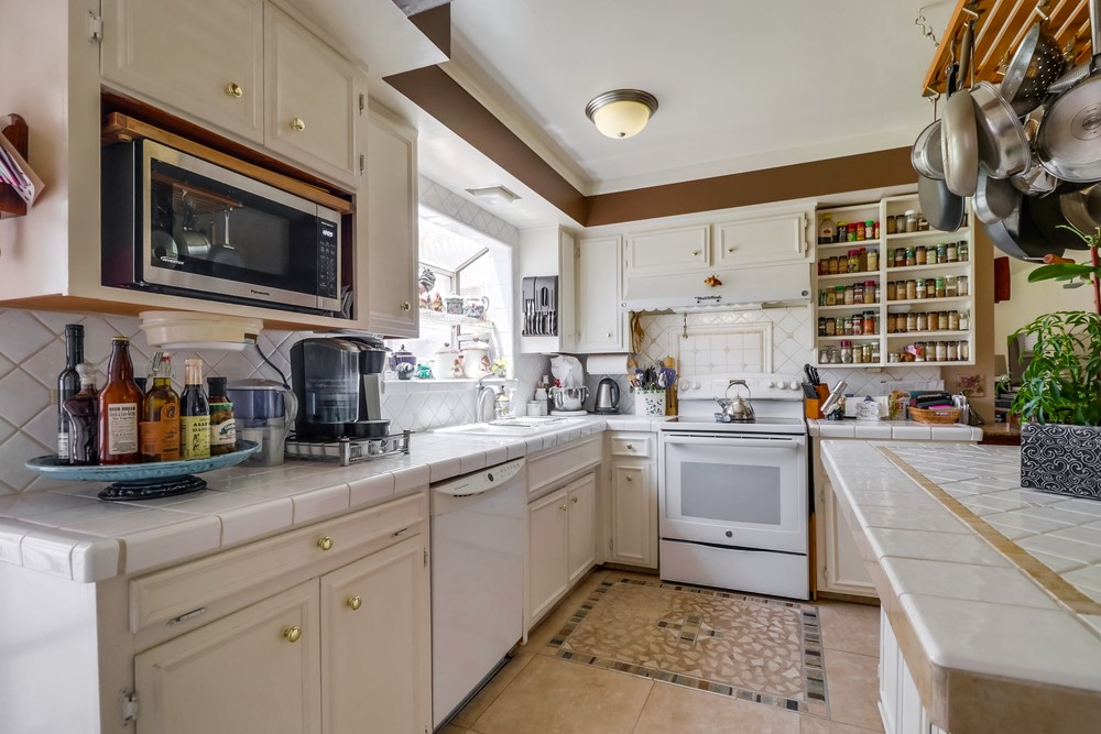 Virtual tour photo 16 of 41 for 4125 Chippewa Ct