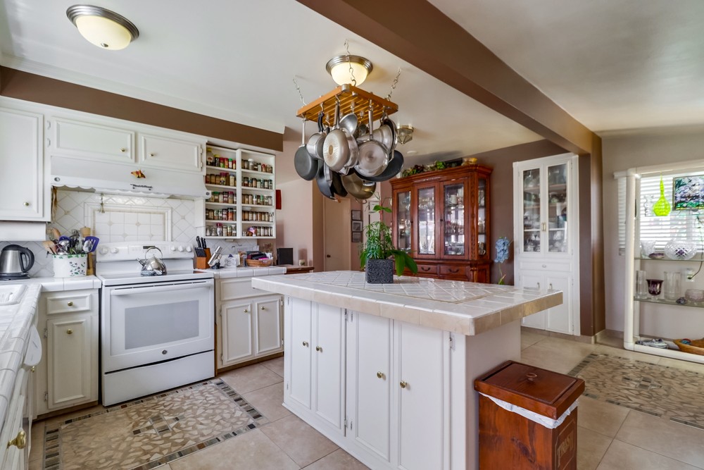 Virtual tour photo 18 of 41 for 4125 Chippewa Ct