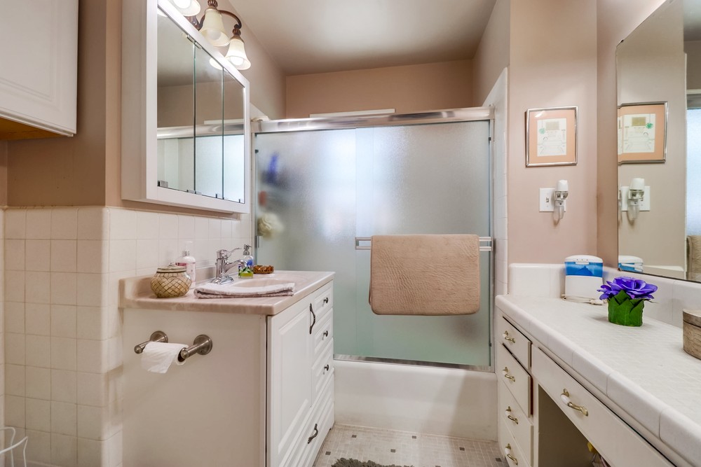 Virtual tour photo 27 of 41 for 4125 Chippewa Ct