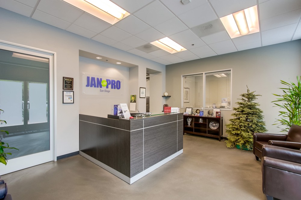 Virtual tour photo 10 of 25 for 4125 Sorrento Valley Blvd