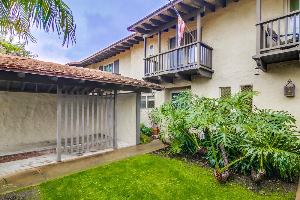 Virtual tour photo 6 of 52 for 4126 Loma Riviera Ln