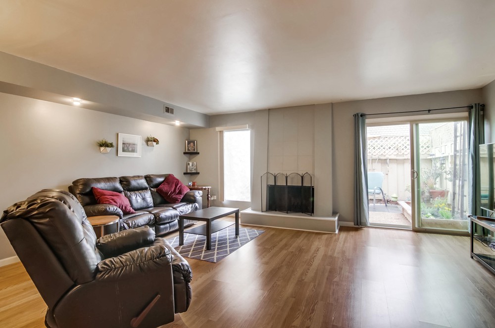 Virtual tour photo 10 of 52 for 4126 Loma Riviera Ln