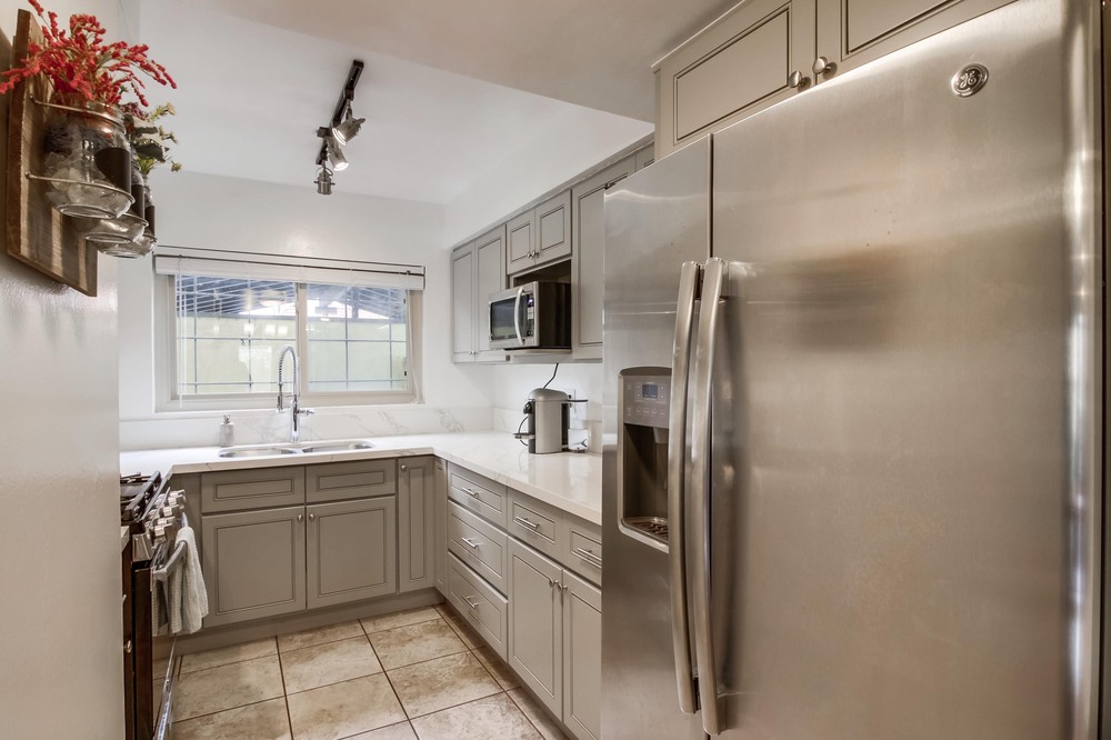 Virtual tour photo 23 of 52 for 4126 Loma Riviera Ln