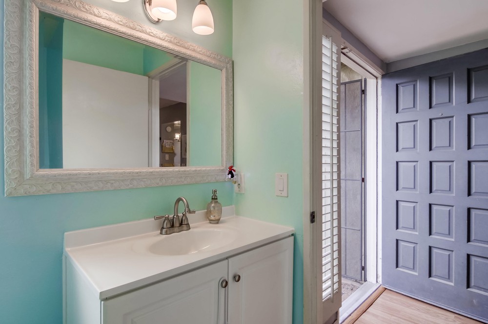 Virtual tour photo 30 of 52 for 4126 Loma Riviera Ln