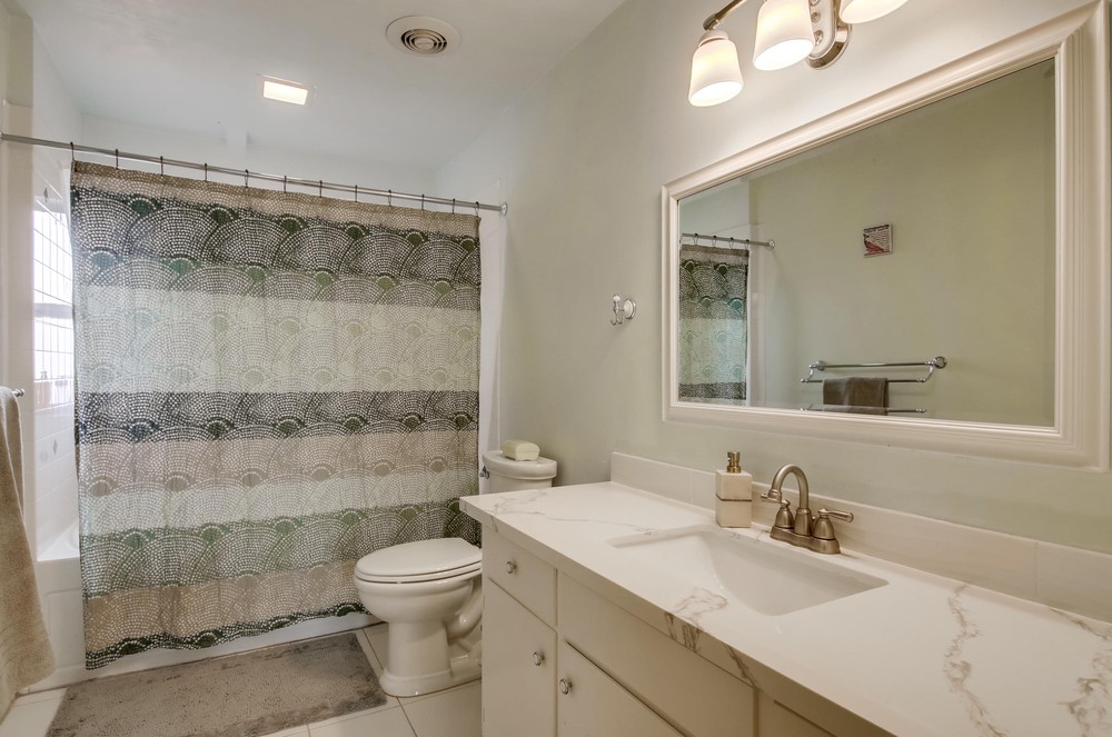 Virtual tour photo 42 of 52 for 4126 Loma Riviera Ln