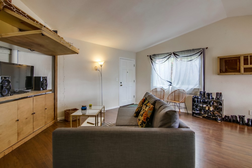 Virtual tour photo 13 of 43 for 4129 Highland Ave #4