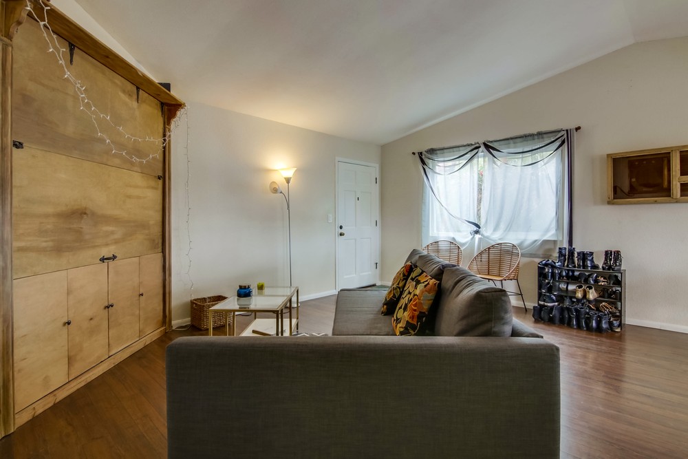 Virtual tour photo 14 of 43 for 4129 Highland Ave #4