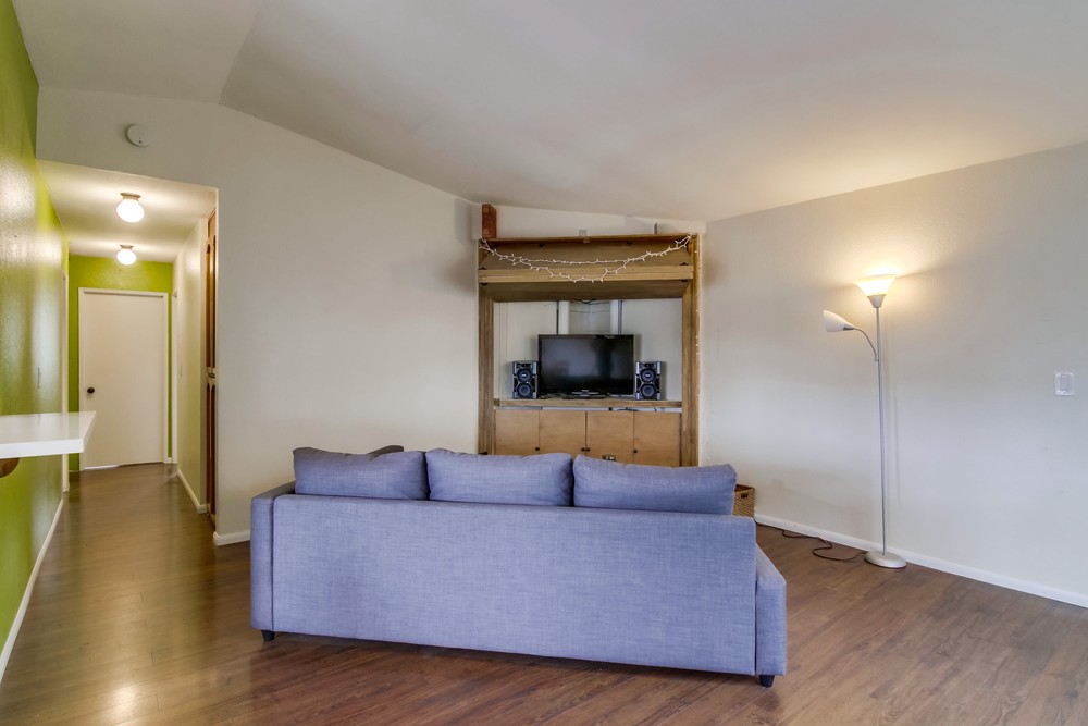 Virtual tour photo 15 of 43 for 4129 Highland Ave #4