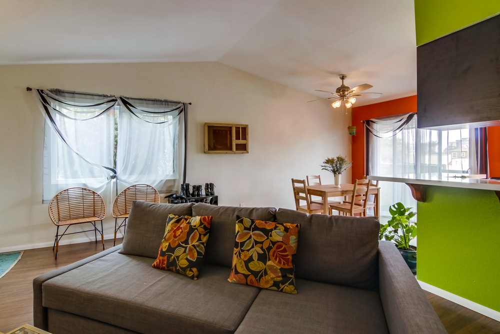 Virtual tour photo 17 of 43 for 4129 Highland Ave #4