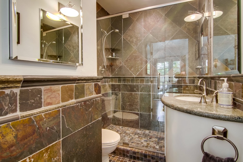 Virtual tour photo 31 of 40 for 4129 Middlesex Dr
