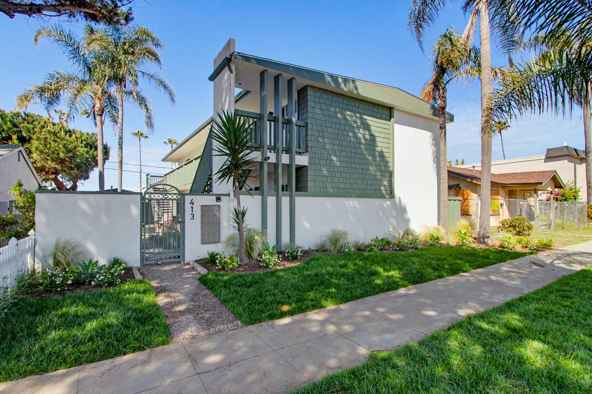Virtual tour photo 1 of 48 for 413 S Myers St