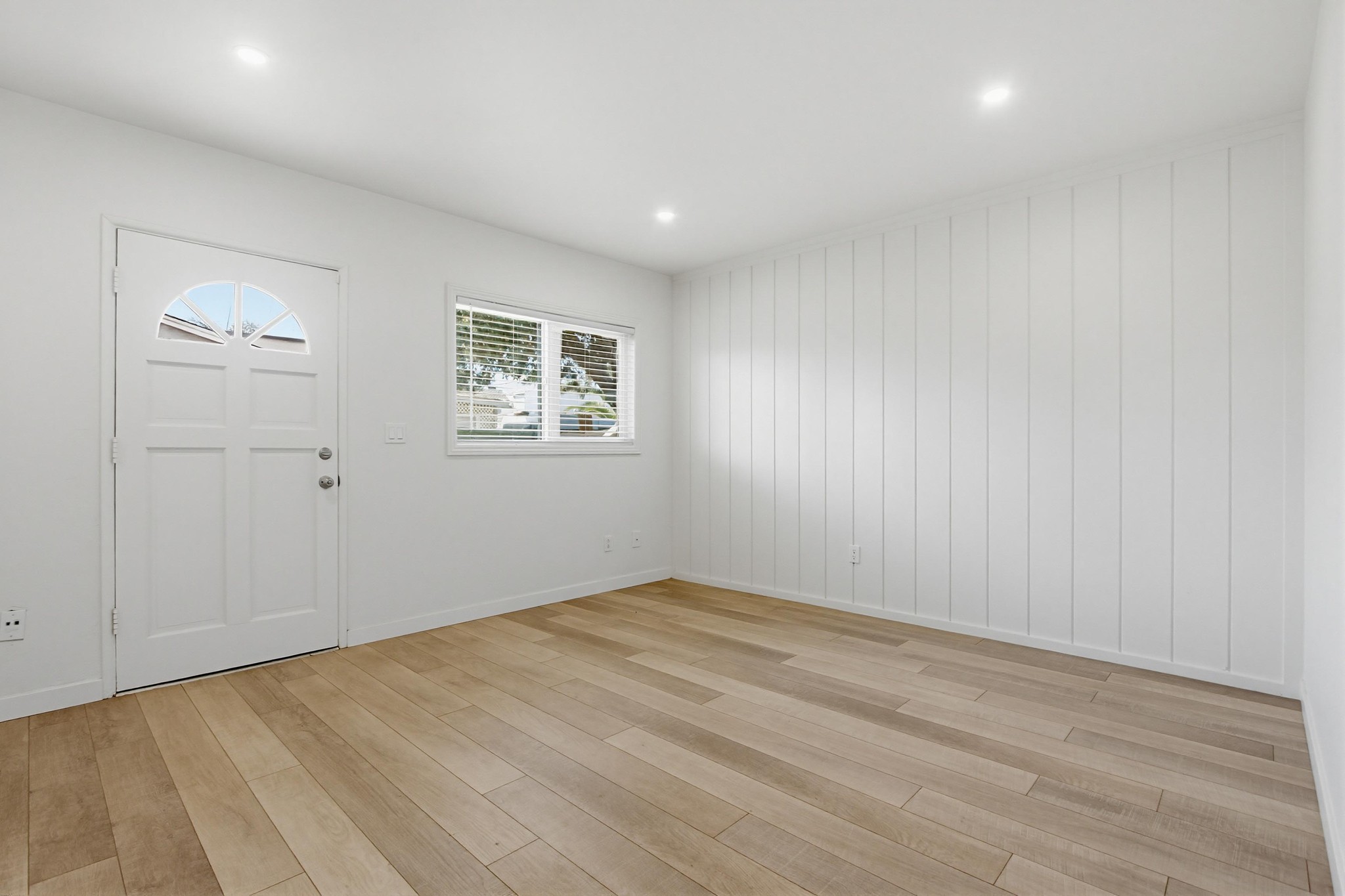 Virtual tour photo 18 of 48 for 413 S Myers St